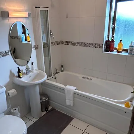 Village Retreat - Sleeps 6 - Wood Stove Ferienhaus