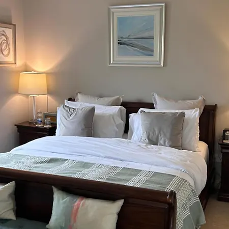 Village Retreat - Sleeps 6 - Wood Stove Ferienhaus
